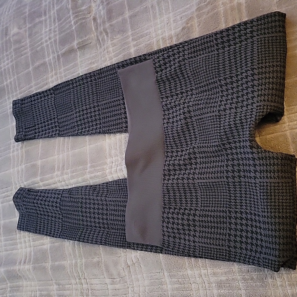 Nikibiki Stretchy leggings